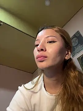 LucyRivera-'s cam snapshot