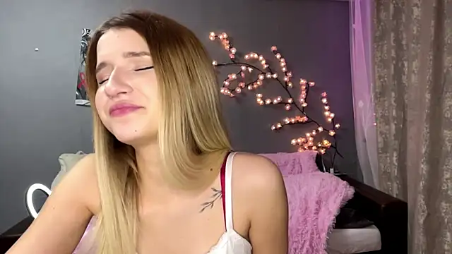 VikkiWittel's cam snapshot