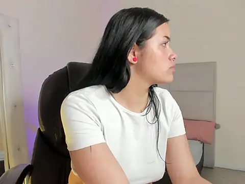 venus_evans_'s cam snapshot