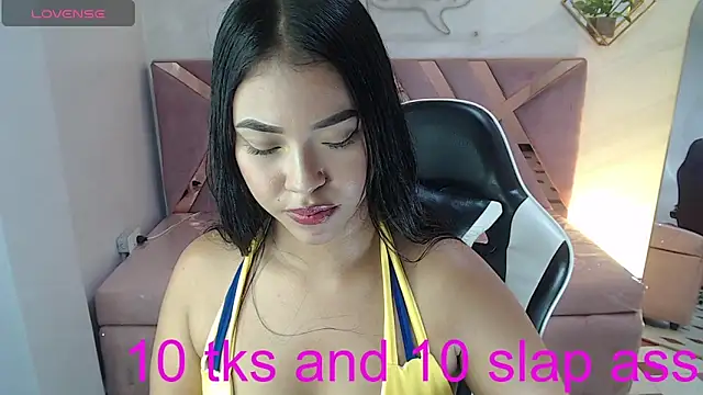 Kendall_Queen_v's cam snapshot