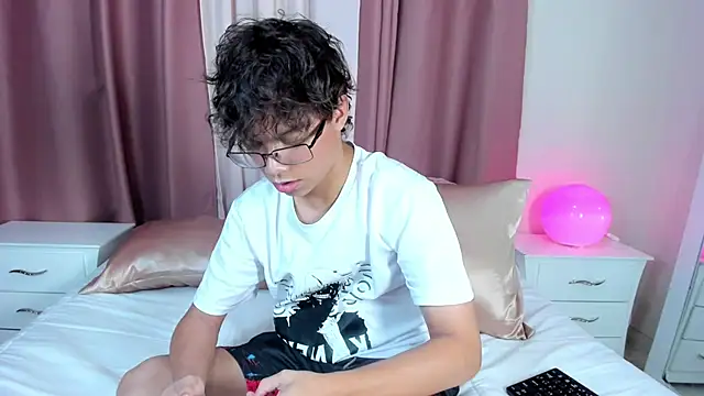 Honeymoon_sariel live sex cam