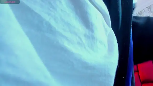 Sheilly_brown's cam snapshot