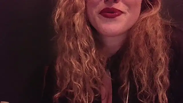 SaltyCurls's cam snapshot