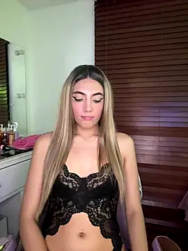 LadyCandy25's cam snapshot