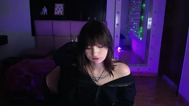 _Charlotte_Collins_'s cam snapshot