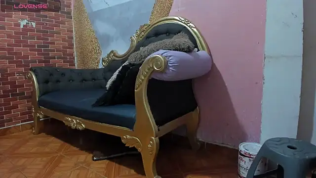 Princeexoticlatin live sex cam