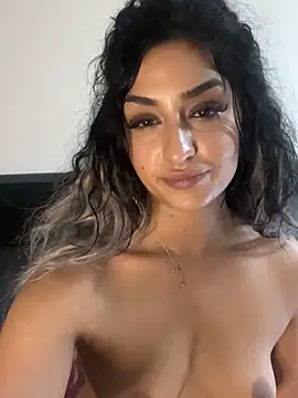 Mia_spicyy's cam snapshot