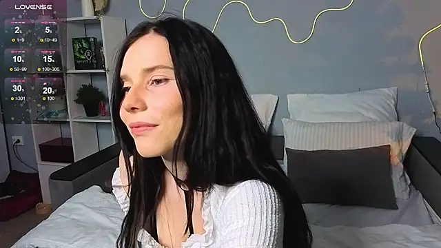 Mell_Hyees's cam snapshot