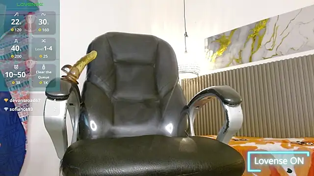 Dyla_n18 live sex cam