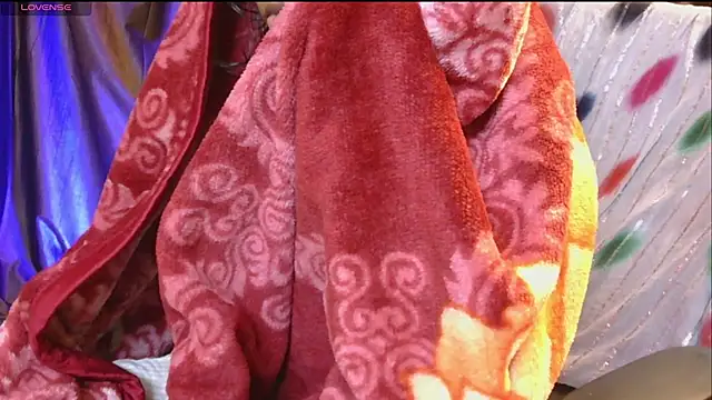 wow-simran's cam snapshot