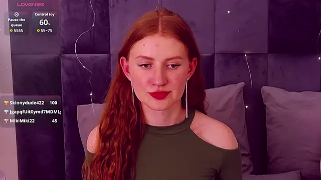 SaraMoor's cam snapshot