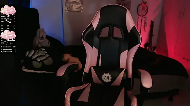 Theprojectsaraa's cam snapshot