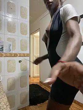 sweetsarabig22cm live sex cam