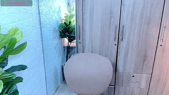 PinooyMilker's cam snapshot