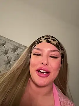 naughtychelseaxox's cam snapshot