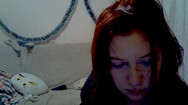 Lily_Ember's cam snapshot