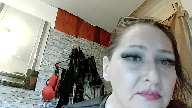 dominatrixredsonyja live sex cam