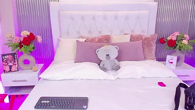 MelodySweetHoney's cam snapshot