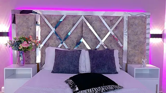 MarianaGarciaa__'s cam snapshot