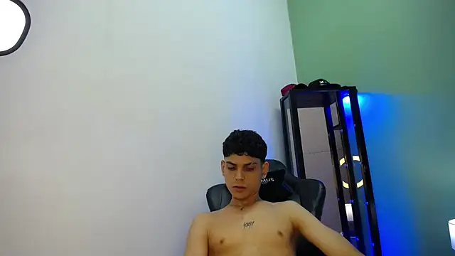 dilan_hott_'s cam snapshot