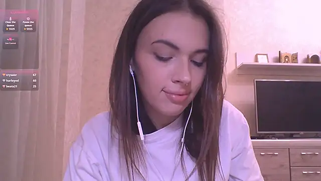 CeyaLier's cam snapshot