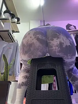 kim_monti's cam snapshot