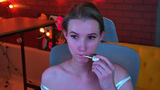 Megan_Rodgers's cam snapshot