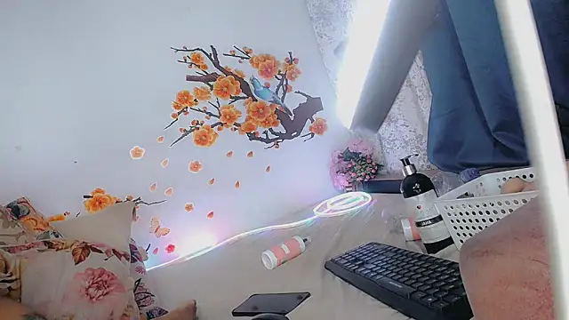 Khelany's cam snapshot