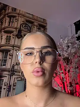 AubrieleRouj1's cam snapshot