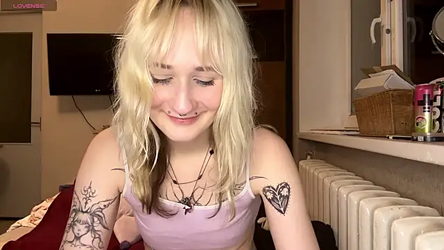 Ulemonala_Cute live sex cam