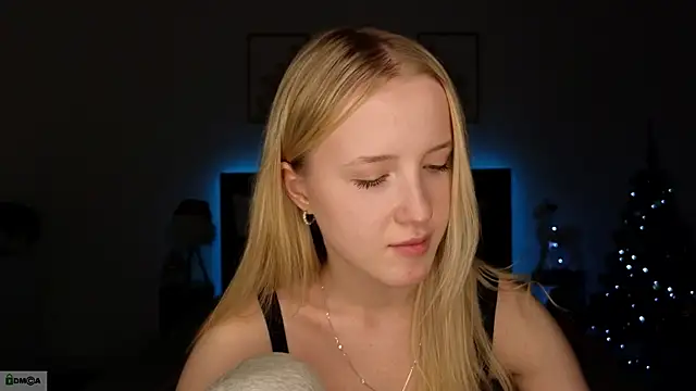 adele_armass's cam snapshot