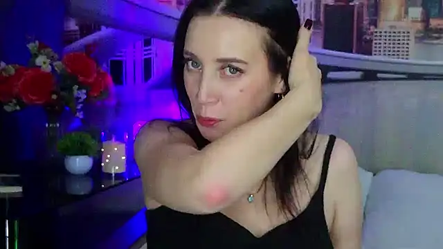 MonicaSweetx's cam snapshot