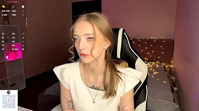 EvaPeace's cam snapshot