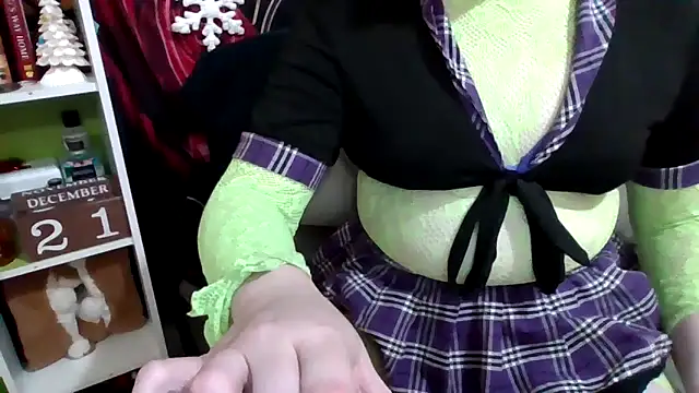 AverageRose's cam snapshot