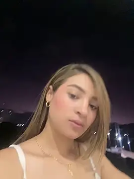 Alana_cox_'s cam snapshot