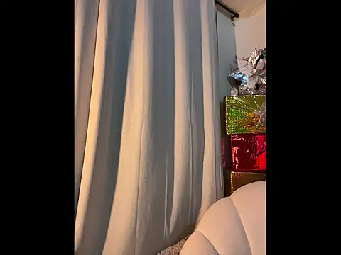 loolla_23's cam snapshot