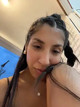 MaddyX__'s cam snapshot