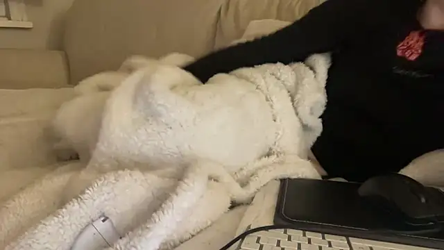 ijustturned18today's cam snapshot