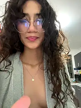 KaitlynLoveCam's cam snapshot