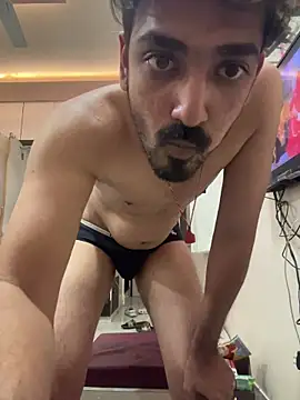 hornyguy271192 live sex cam