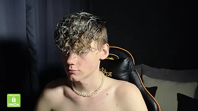 Keytaro live sex cam