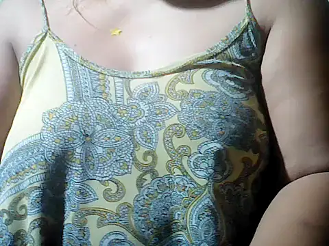 Sexyhorney4u's cam snapshot