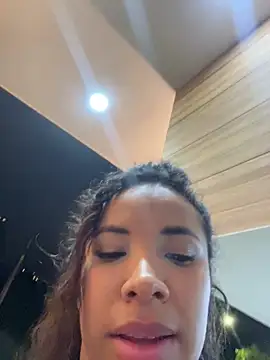 Brunettexio live sex cam