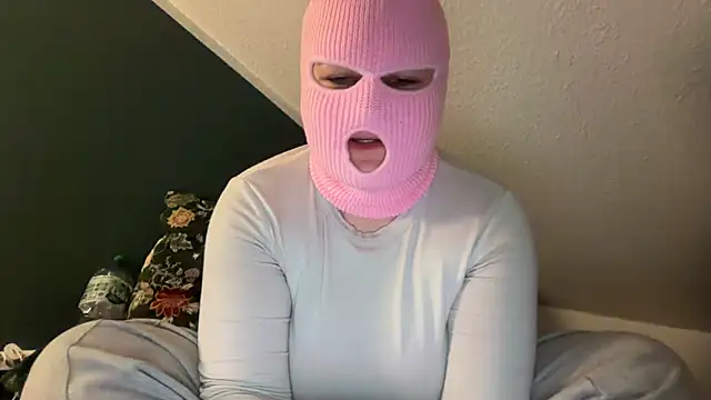 sluddykenna live sex cam