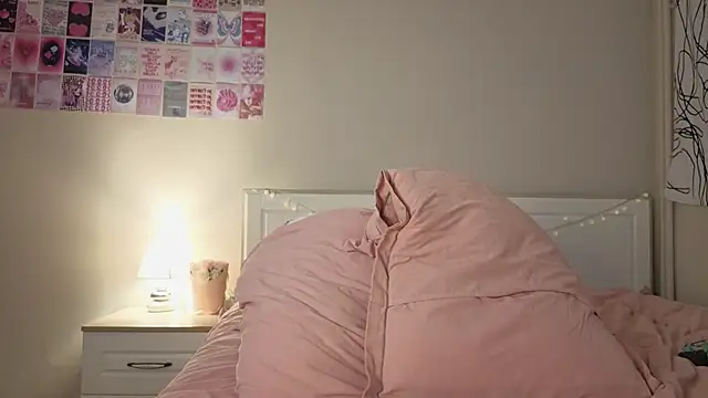 LisaSweetie live sex cam