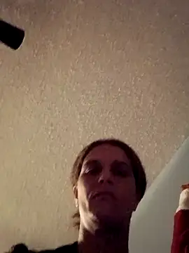 sarahkat86's cam snapshot