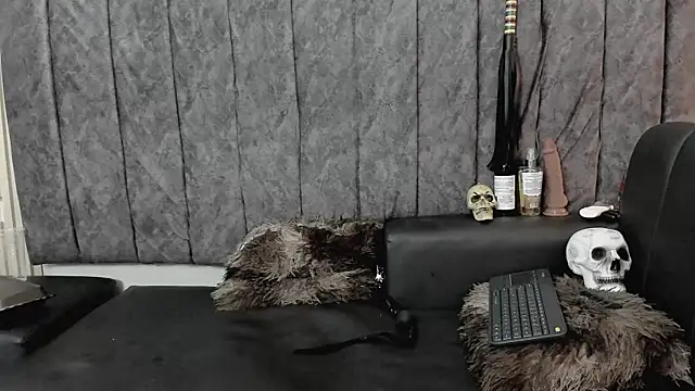 Rowan_Mills's cam snapshot