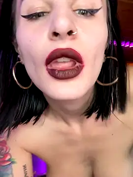 MissIvory95's cam snapshot