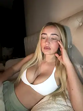 TashaXnaughty's cam snapshot