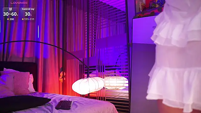 LunaNight's cam snapshot